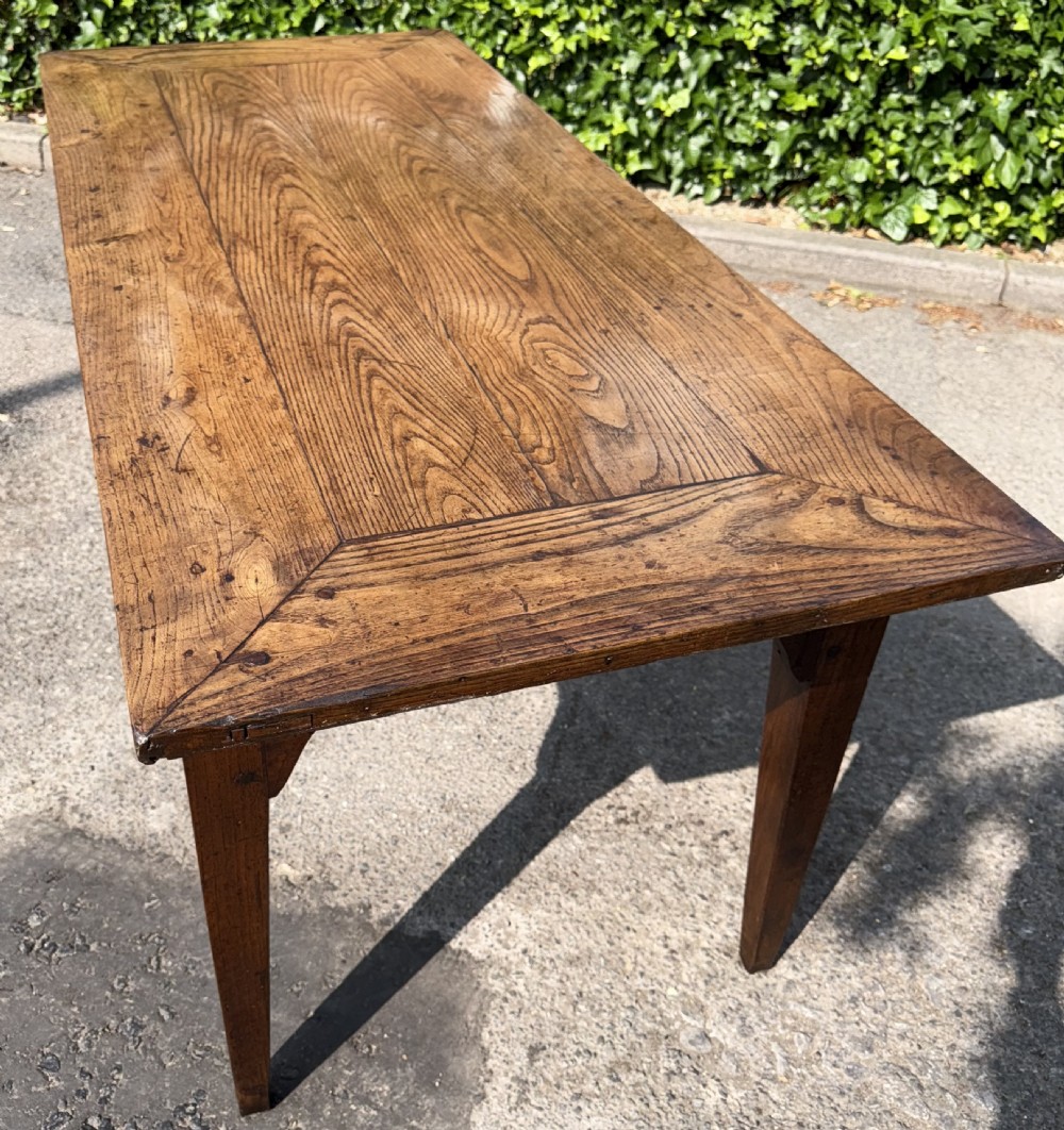 Farmhouse table in figured ash View V