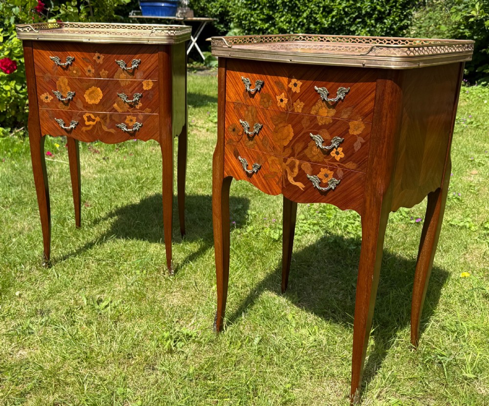 Fine quality pair of marquetry bedside tables 