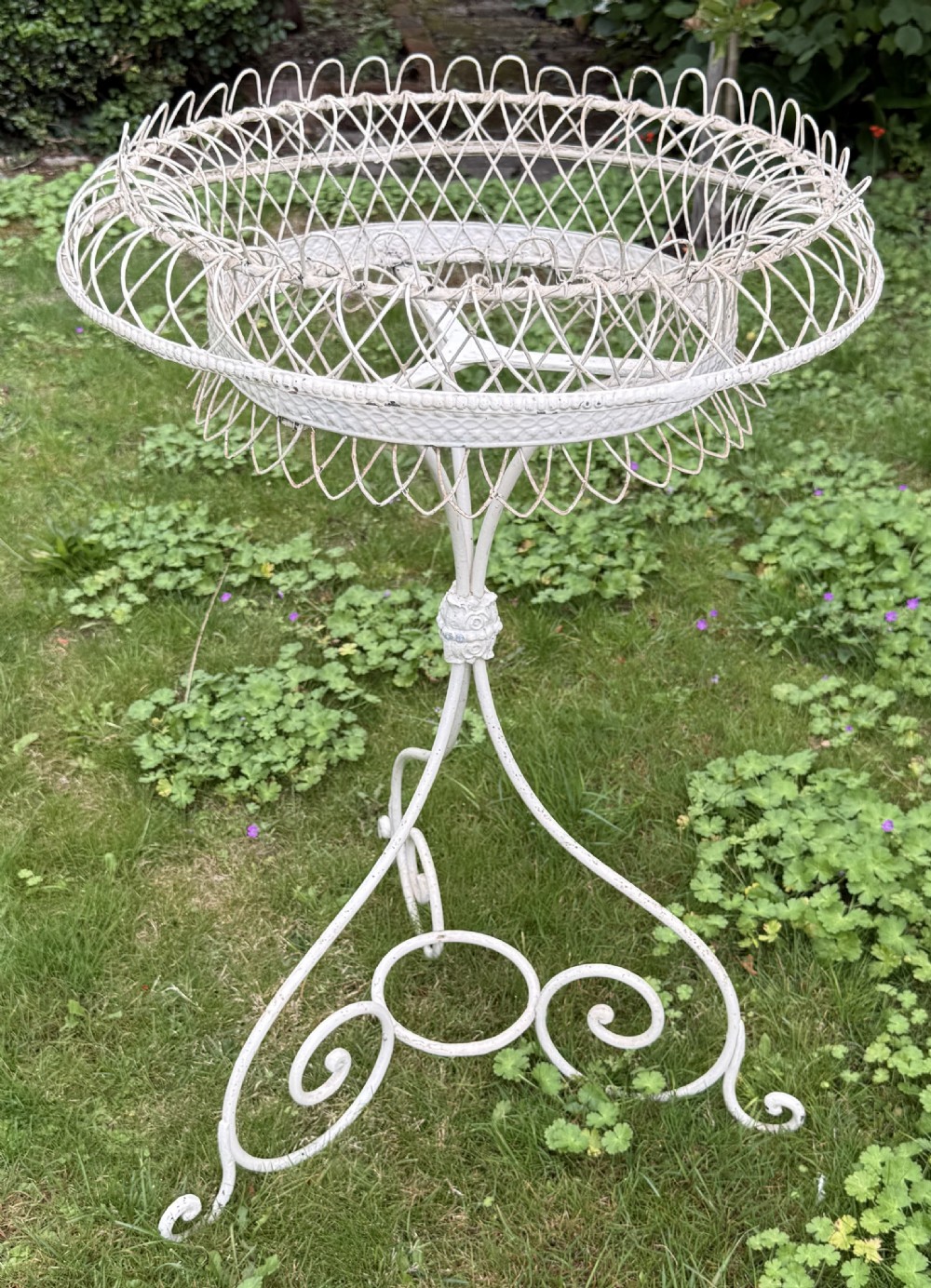 Wire work garden jardiniere 
