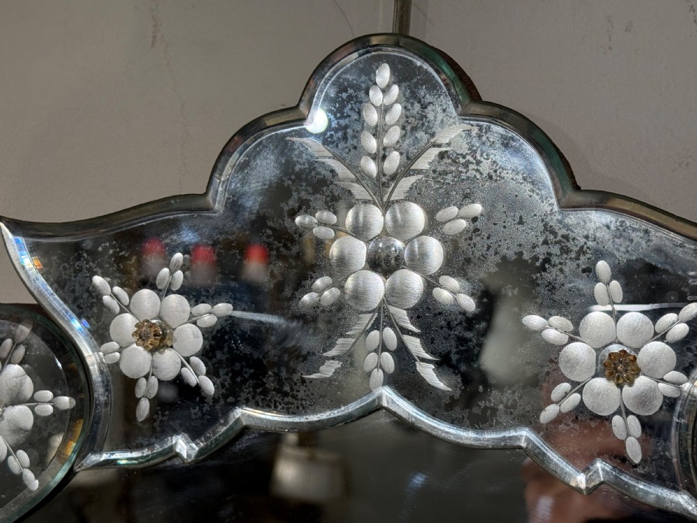 Pair of Venetian mirrors View IV