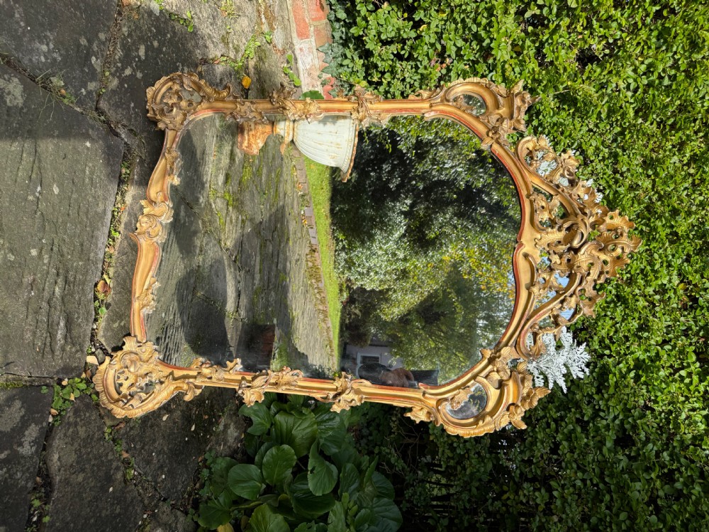 18th Century carved giltwood mirror  View VIII