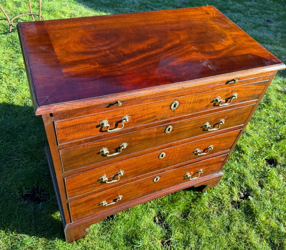 18th Century small mahogany chest of drawers  View III