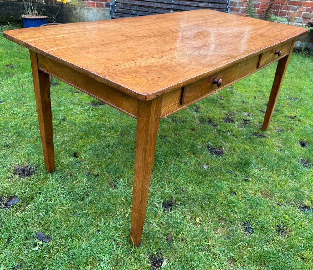 Cherrywood farmhouse table View VI