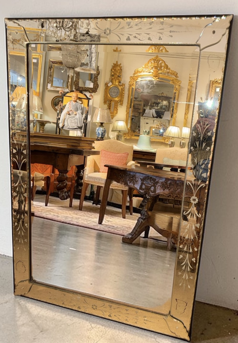 Large engraved Venetian mirror 