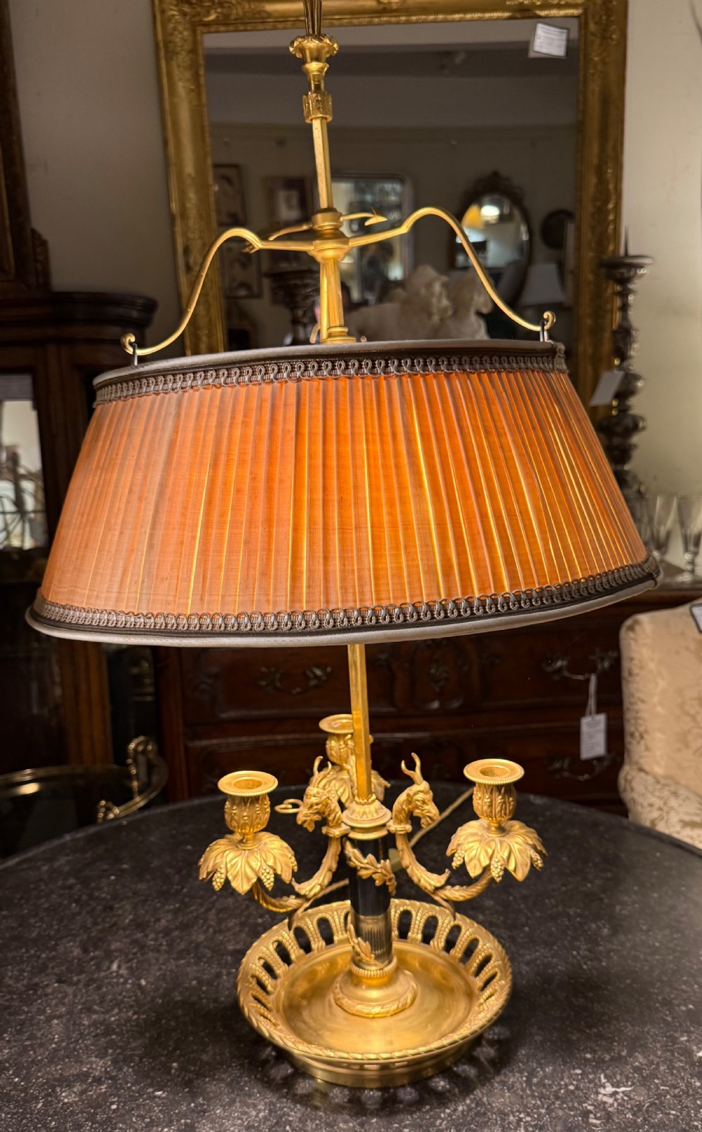 Superb quality ormolu bouillotte lamp  View III