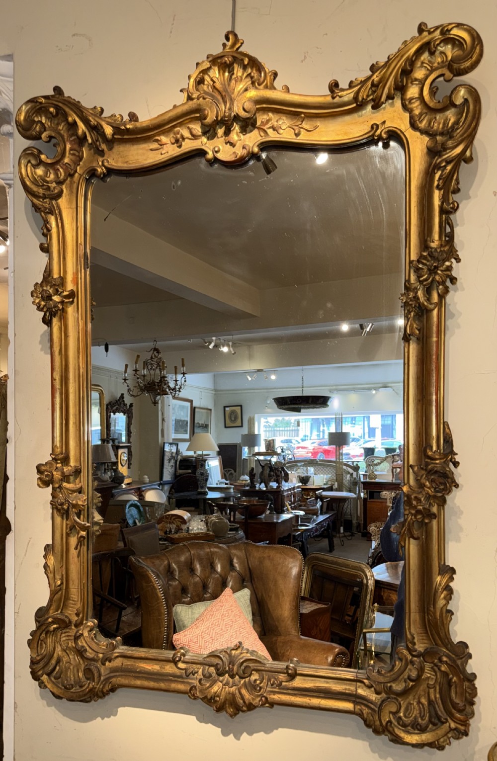 18th Century carved giltwood mirror 