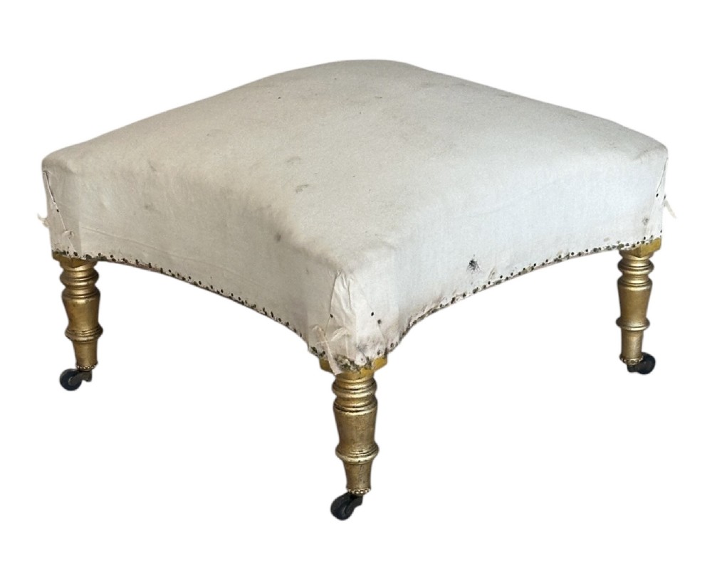 A two-piece late nineteenth-century French duchesse brisee chaise longue in calico upholstery featuring turned gilded legs on castors. View IV