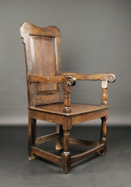 fig 1. An Early 18th Century Welsh Wainscot Chair.