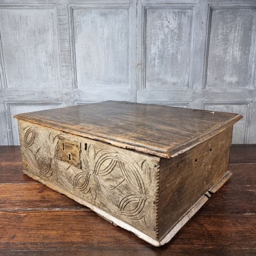 A 17TH CENTURY TABLE BOX - ADDITIONAL PHOTO 7