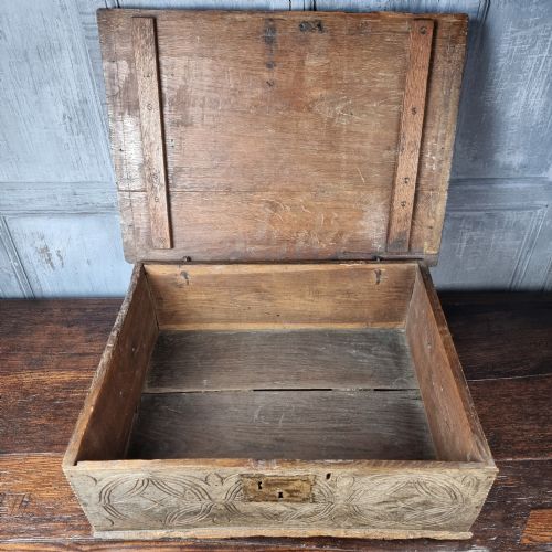 A 17TH CENTURY TABLE BOX - ADDITIONAL PHOTO 11