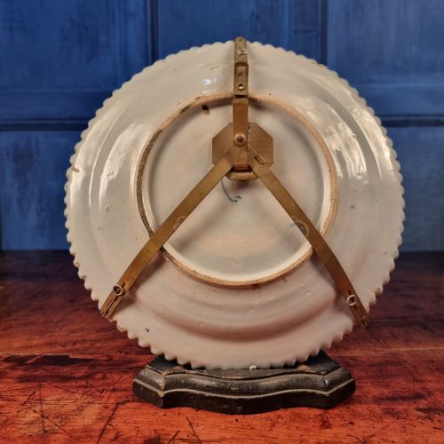 AN 18TH CENTURY DELFT PLATE - ADDITIONAL PHOTO 2