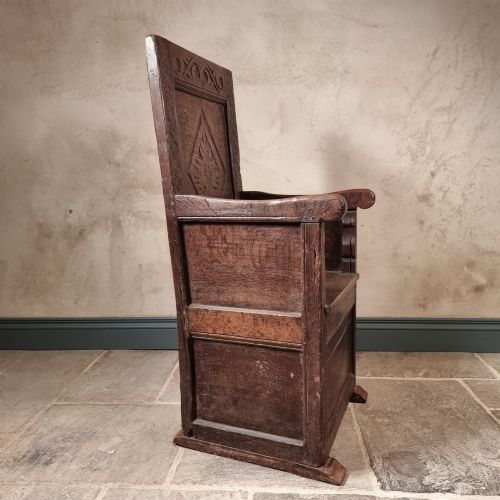 A 17TH CENTURY ENCLOSED ARMCHAIR - ADDITIONAL PHOTO 2