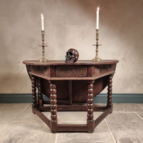 A FINE 17TH CENTURY CREDENCE TABLE - ADDITIONAL PHOTO 3