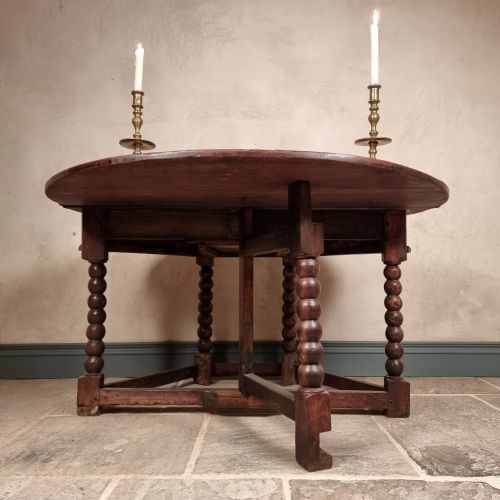A FINE 17TH CENTURY CREDENCE TABLE - ADDITIONAL PHOTO 14
