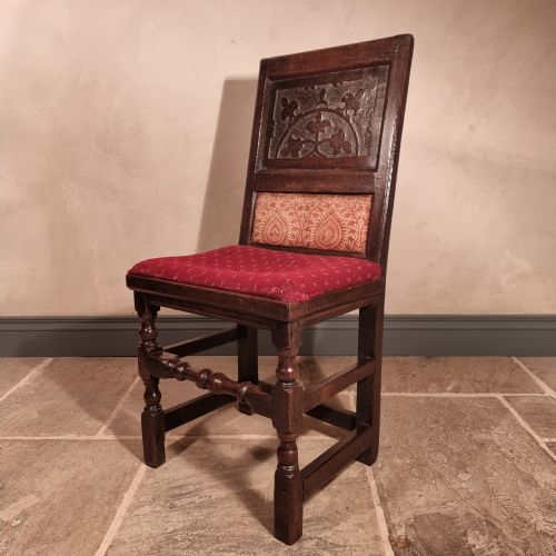 A 17TH CENTURY CHAIR - ADDITIONAL PHOTO 1