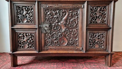 A 16TH CENTURY FLAMBOYANT GOTHIC CUPBOARD - ADDITIONAL PHOTO 4