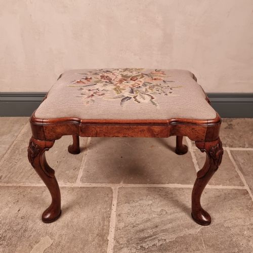 AN 18TH CENTURY STYLE WALNUT STOOL - ADDITIONAL PHOTO 2
