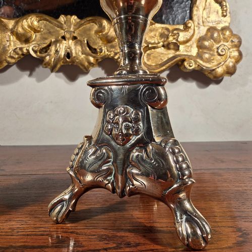 A PAIR OF 18TH CENTURY PRICKET CANDLESTICKS - ADDITIONAL PHOTO 3