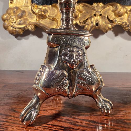 A PAIR OF 18TH CENTURY PRICKET CANDLESTICKS - ADDITIONAL PHOTO 5