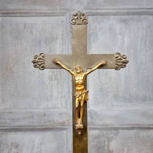 A LATE 18TH EARLY 19TH CENTURY CRUCIFIX - ADDITIONAL PHOTO 2