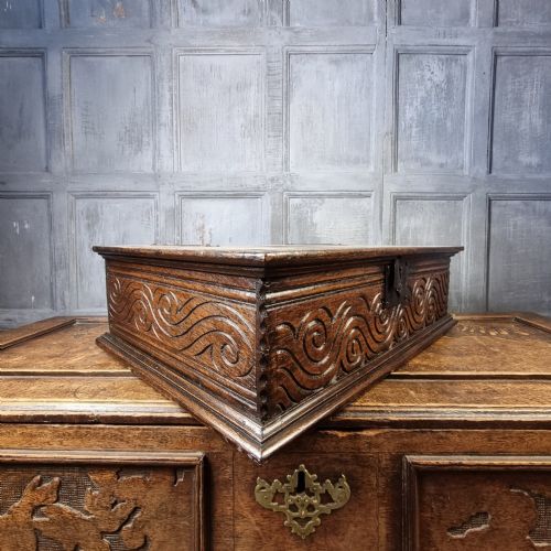 A LATE 17TH CENTURY DESK BOX - ADDITIONAL PHOTO 6