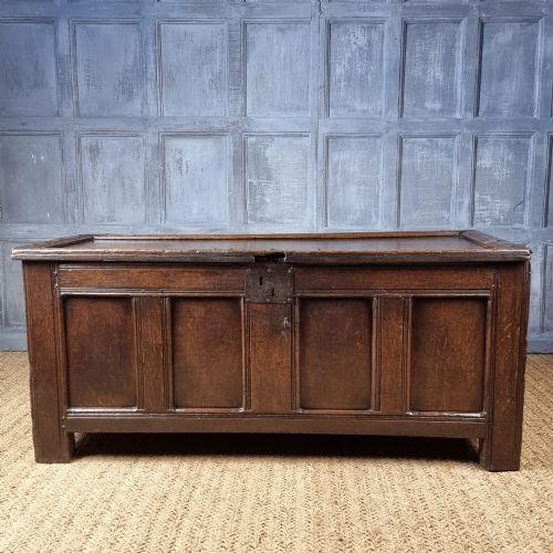 A late Elizabethan coffer.