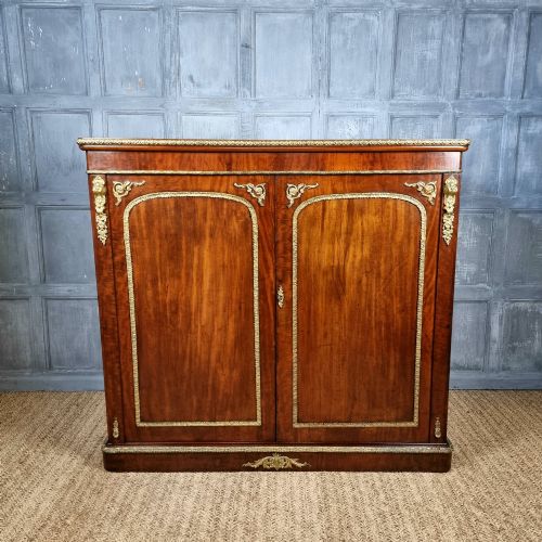 A 19TH CENTURY ENCLOSED CHEST BY GILLOWS