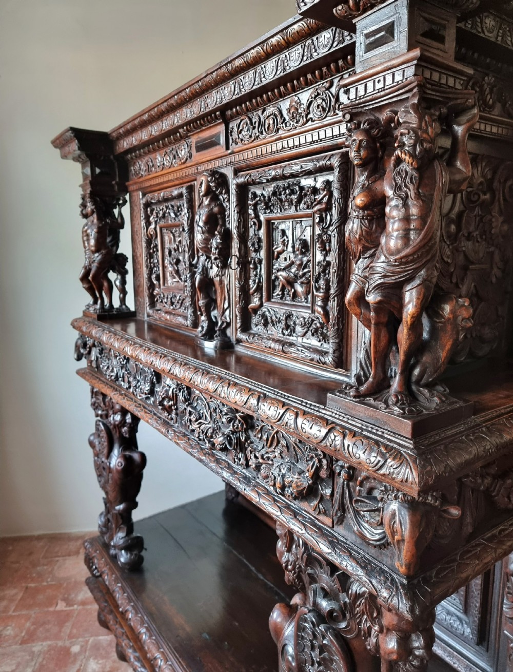 A lavish 16th century renaissance dressoir.  View XVIII