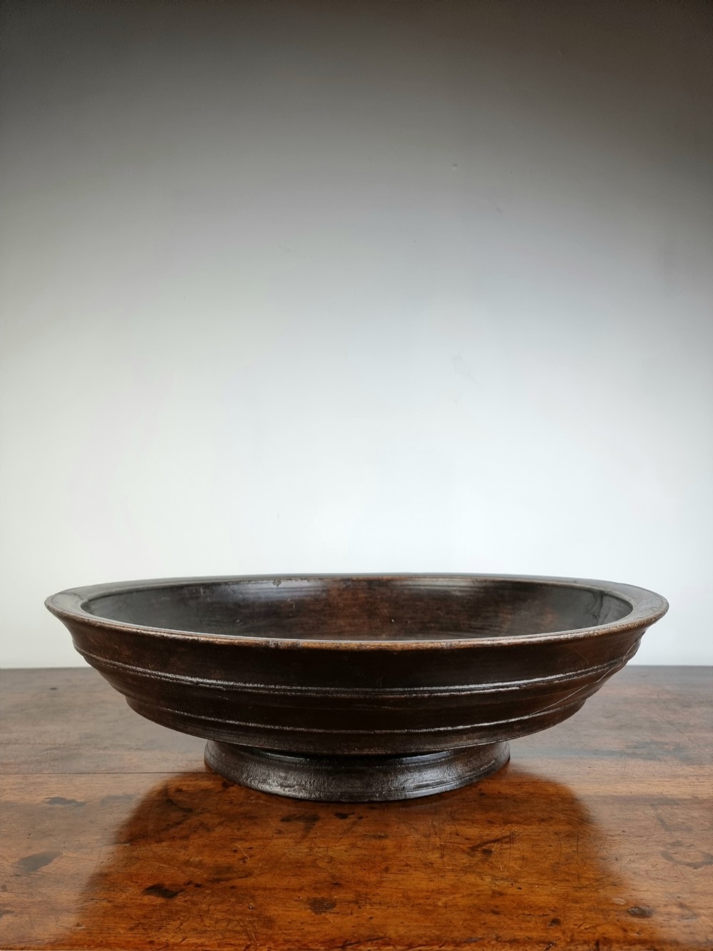 An enormous 18thC turned footed bowl.  View VIII
