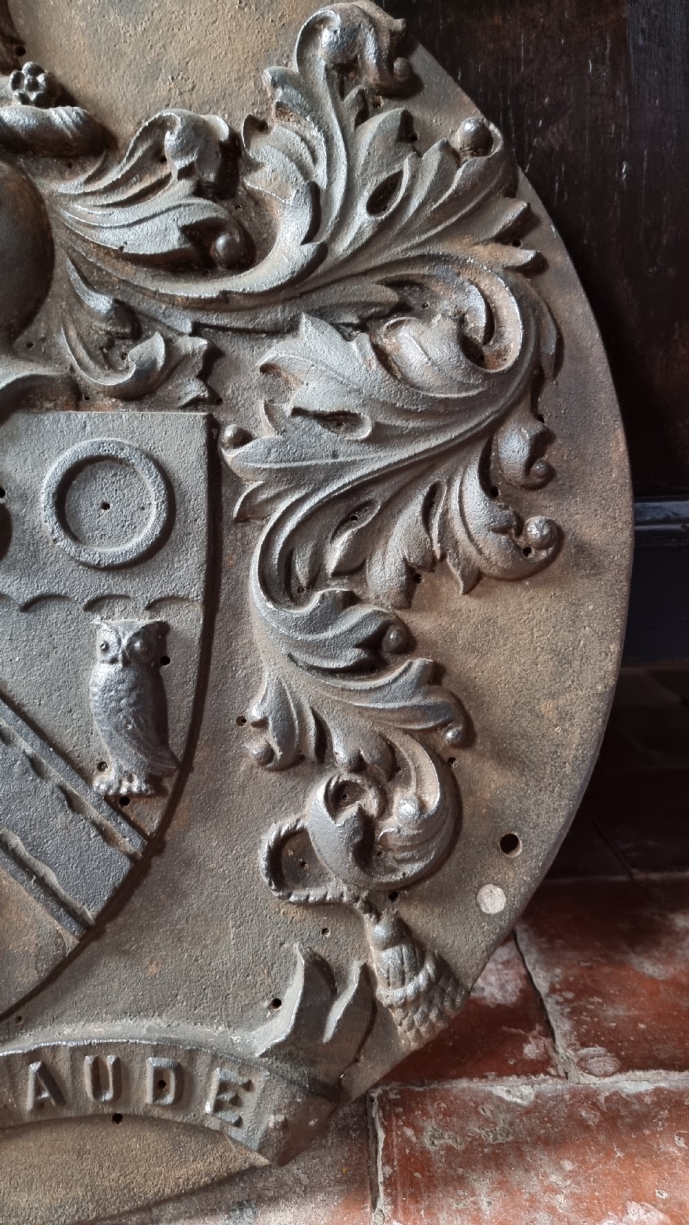 A 19th century cast iron coat of arms.  View IV