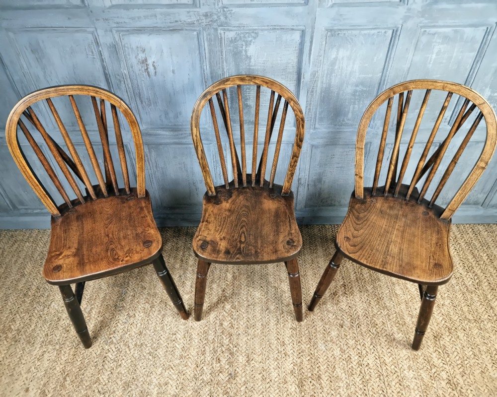 A near set of 6 country chairs.  View VI
