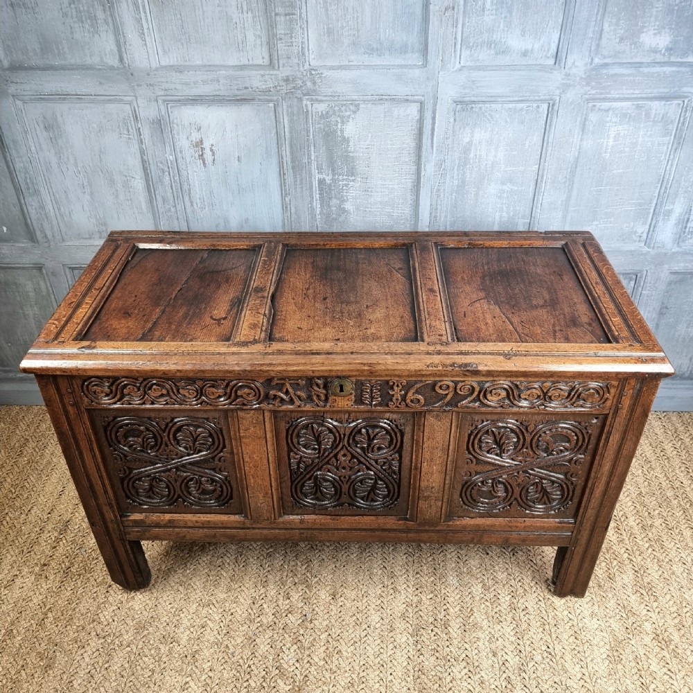A late 17th century westmoreland coffer.  View III