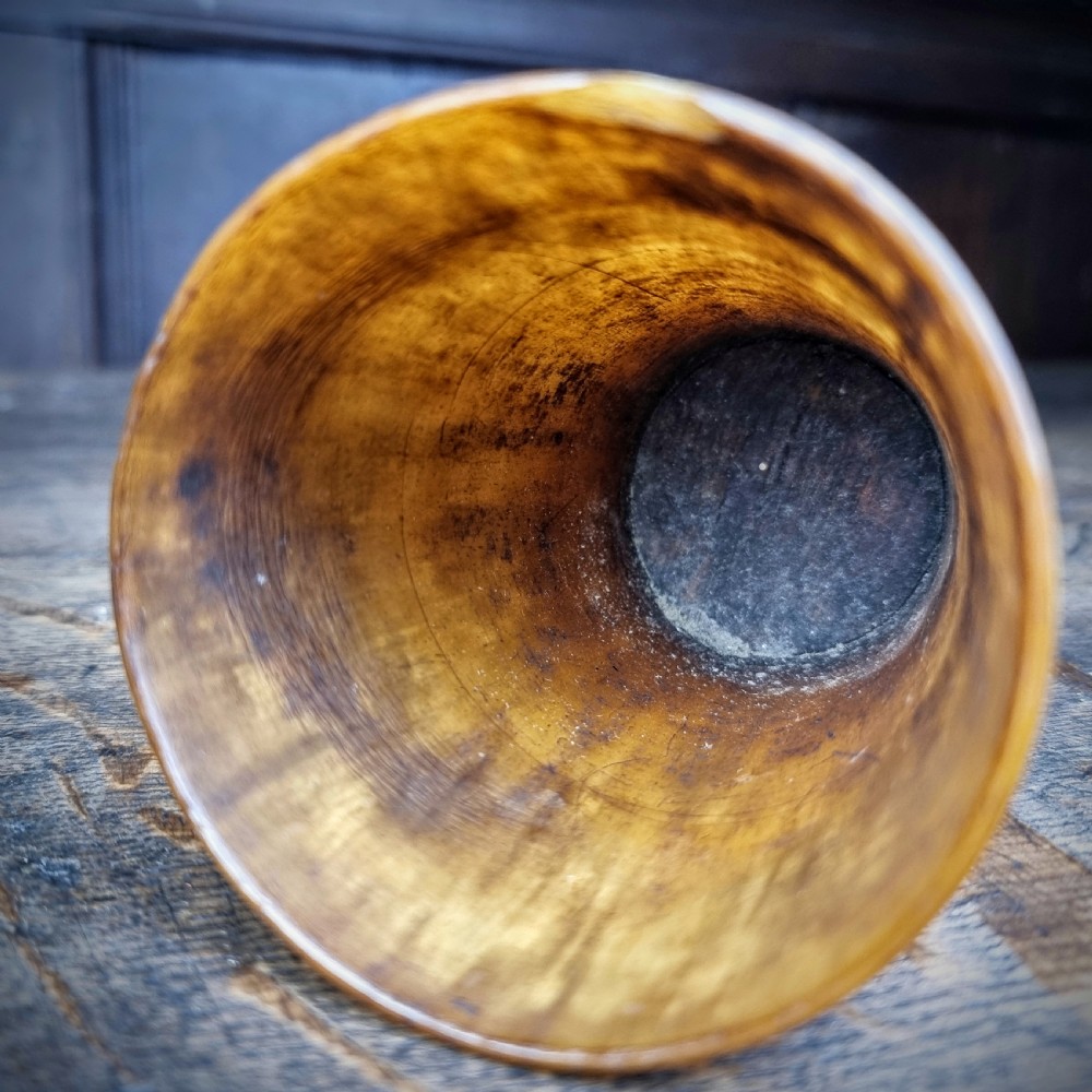 A george III horn hunting cup. View VIII