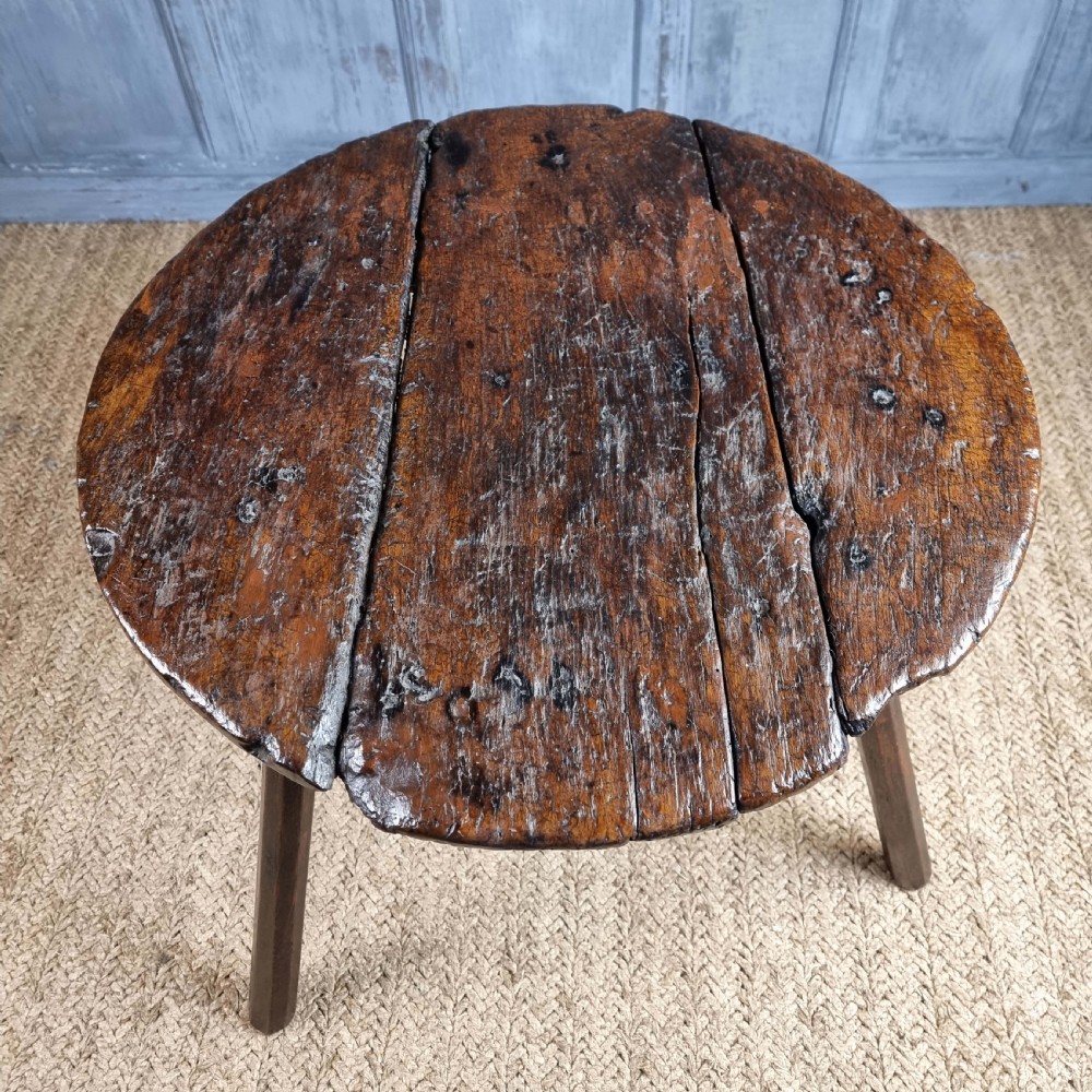 A superb 18th century cricket table. View VI