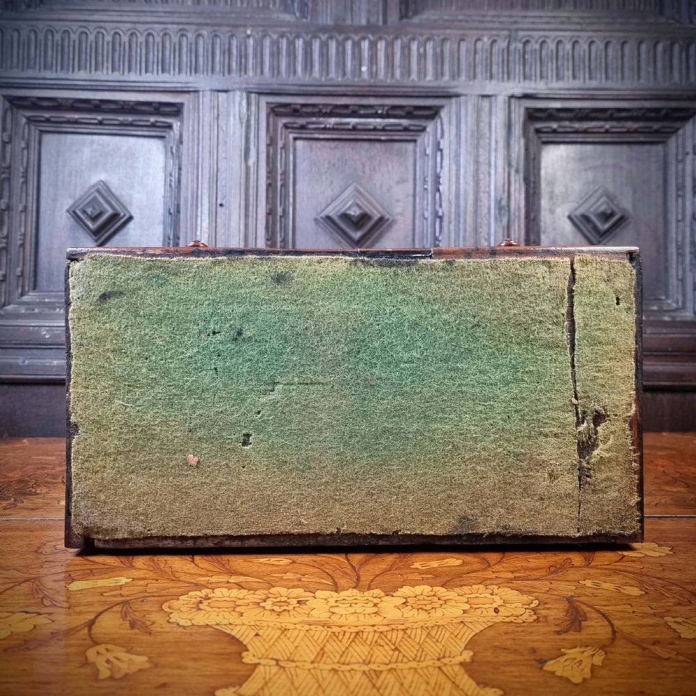 An early 18th century burr walnut jewelery chest. View X
