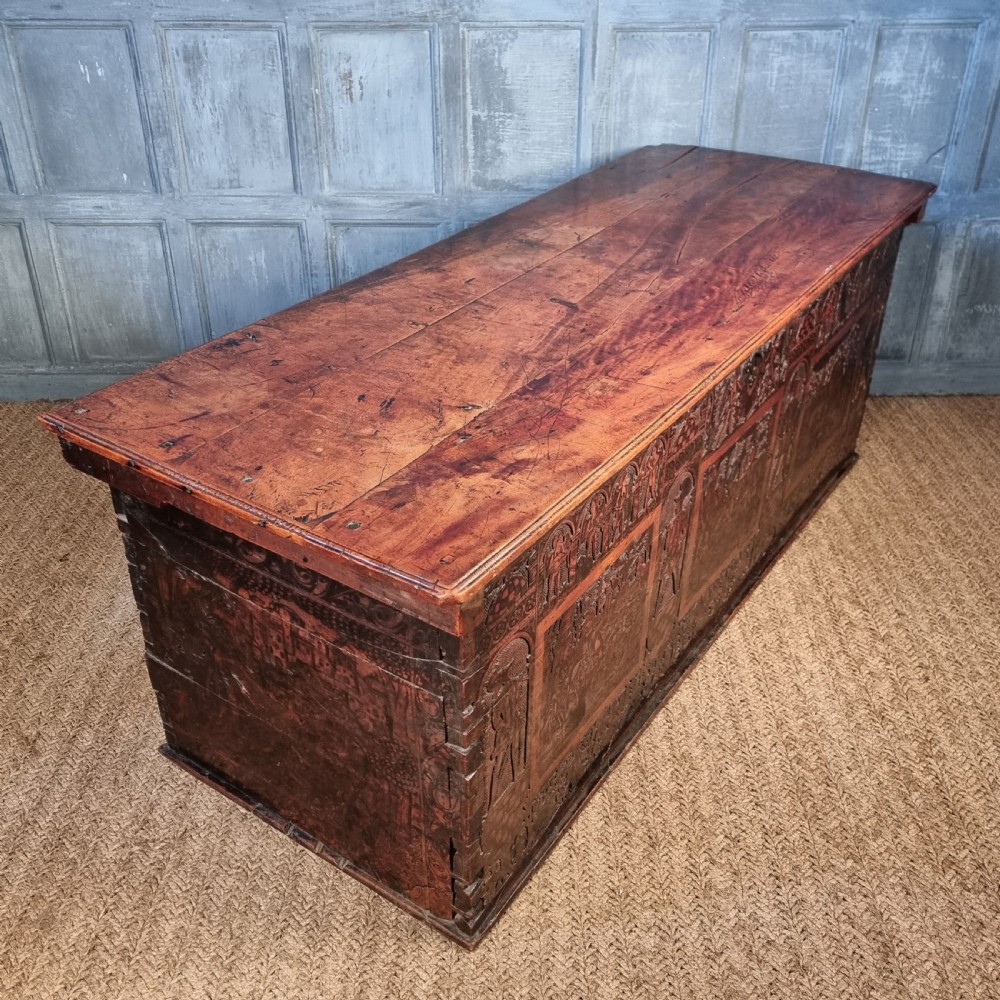 An early 17th century Italian Cassone.  View XI