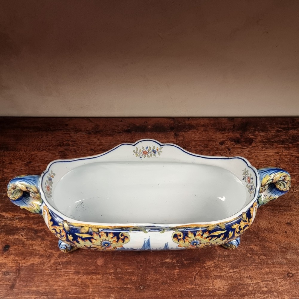A large late 19thc majolica planter. View IV