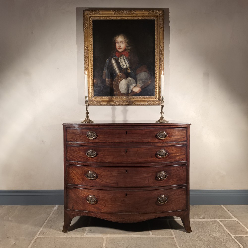 A Georgian bow front chest of drawers. 