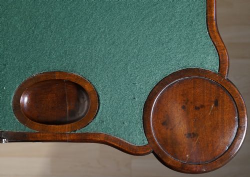 A FINE GEORGE 11 MAHOGANY CARD TABLE - ADDITIONAL PHOTO 1