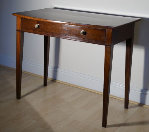 a george 111 mahogany bow top side table - CATEGORY: ANTIQUE TABLES - DATED 1800