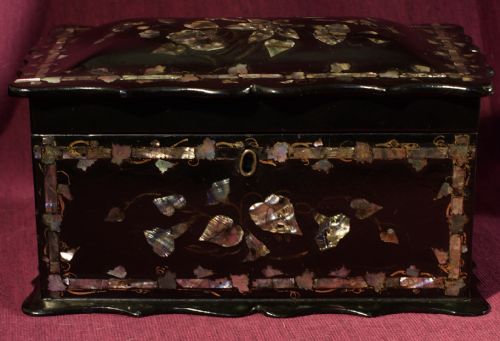 black papiermache caddy - CATEGORY: ANTIQUE BOXES - DATED 1860
