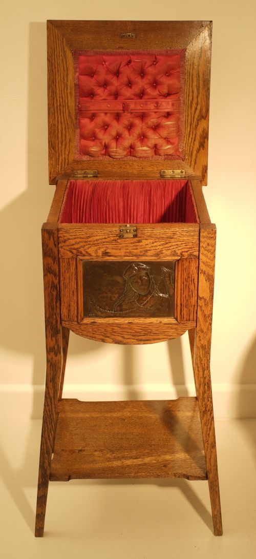 SOLID OAK WORK TABLEBOX - ADDITIONAL PHOTO 1
