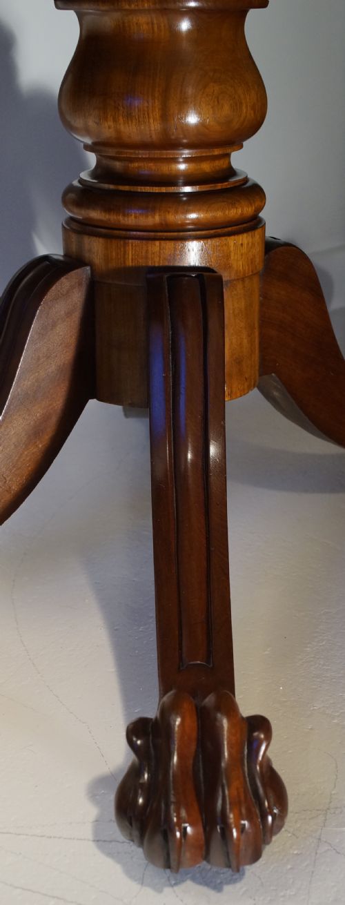 QUALITY MAHOGANY PEDESTAL SUPPORT PEMBROKE TABLE WITH FINE CLAW FEET CIRCA 1840 - ADDITIONAL PHOTO 4
