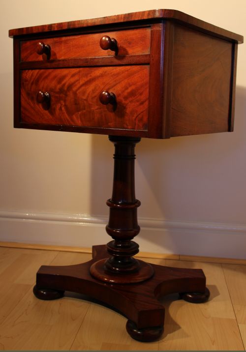 MAHOGANY WORK TABLE - ADDITIONAL PHOTO 3