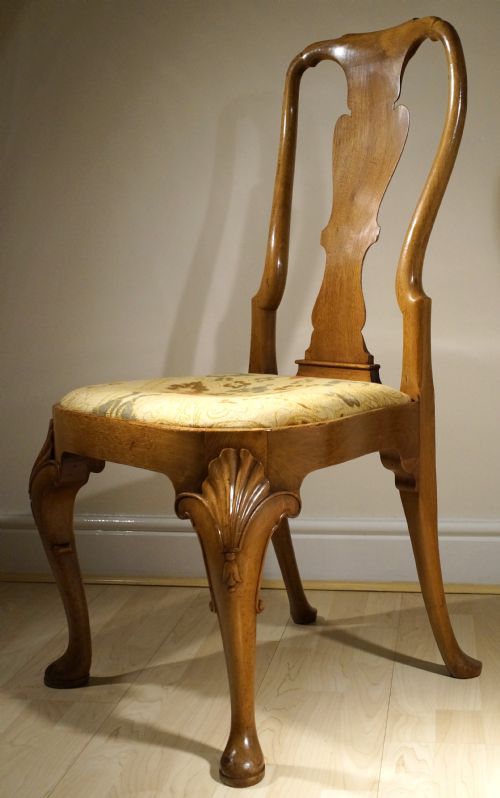 walnut single chair - CATEGORY: ANTIQUE CHAIRS - DATED 1930