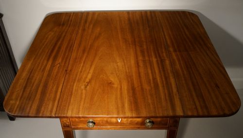 GOOD QUALITY MAHOGANY INLAID PEMBROKEBREAKFAST TABLE CIRCA 1800 - ADDITIONAL PHOTO 2
