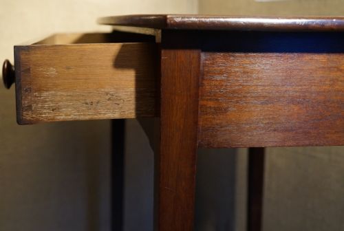 MAHOGANY SINGLE DRAWER SIDE TABLE CIRCA 1810 - ADDITIONAL PHOTO 1