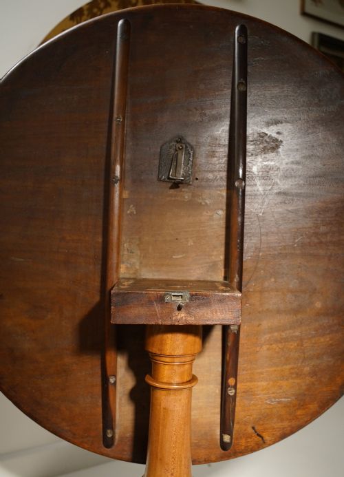 CIRCULAR ONE PIECE MAHOGANY TILT TOP TRIPOD TABLE - ADDITIONAL PHOTO 2