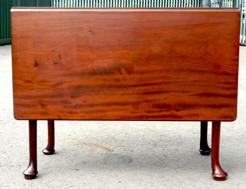 SOLID HEAVY QUALITY GEORGIAN MAHOGANY DROPFLAP TABLE CIRCA 1770S - ADDITIONAL PHOTO 2