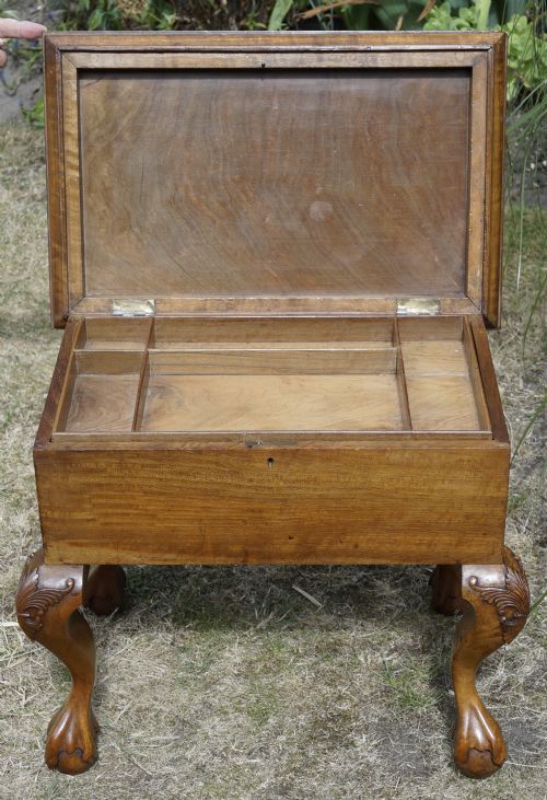 GOOD QUALITY WALNUT WORK BOX - ADDITIONAL PHOTO 3